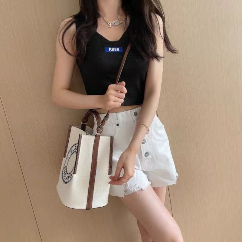 Burberry 20ss 新款logo帆布水桶包 21*16.6*25 99新 配件塵袋-2