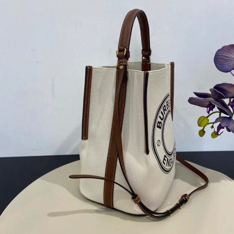 Burberry 20ss 新款logo帆布水桶包 21*16.6*25 99新 配件塵袋-7