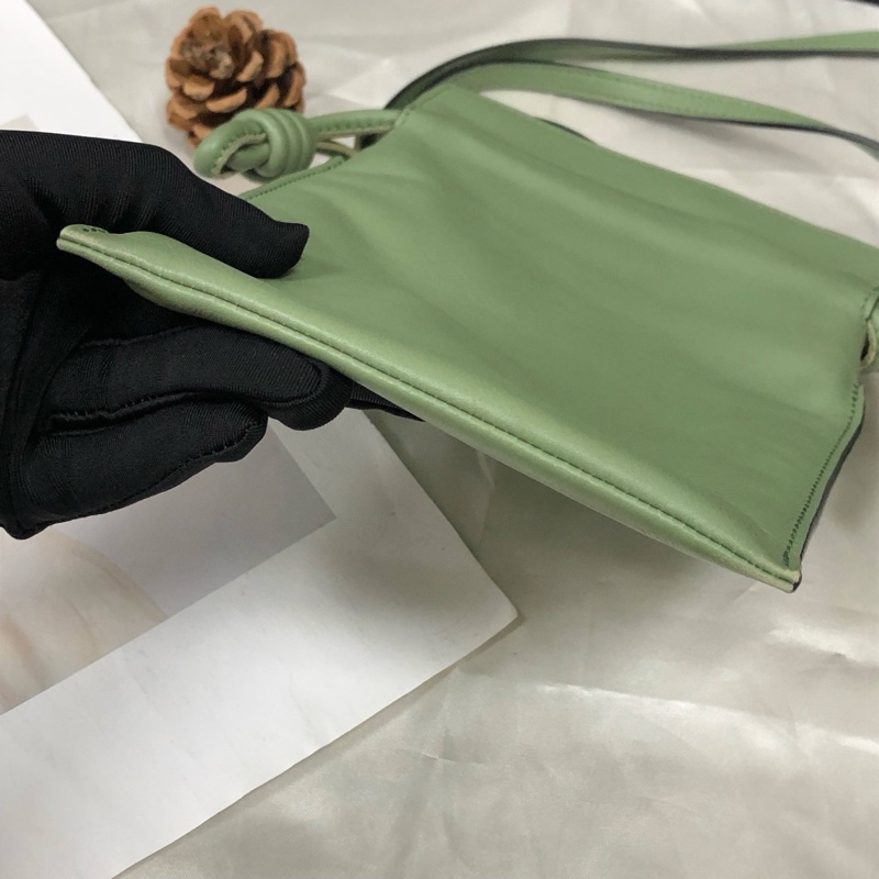 Loewe 綠色福袋手機包-2