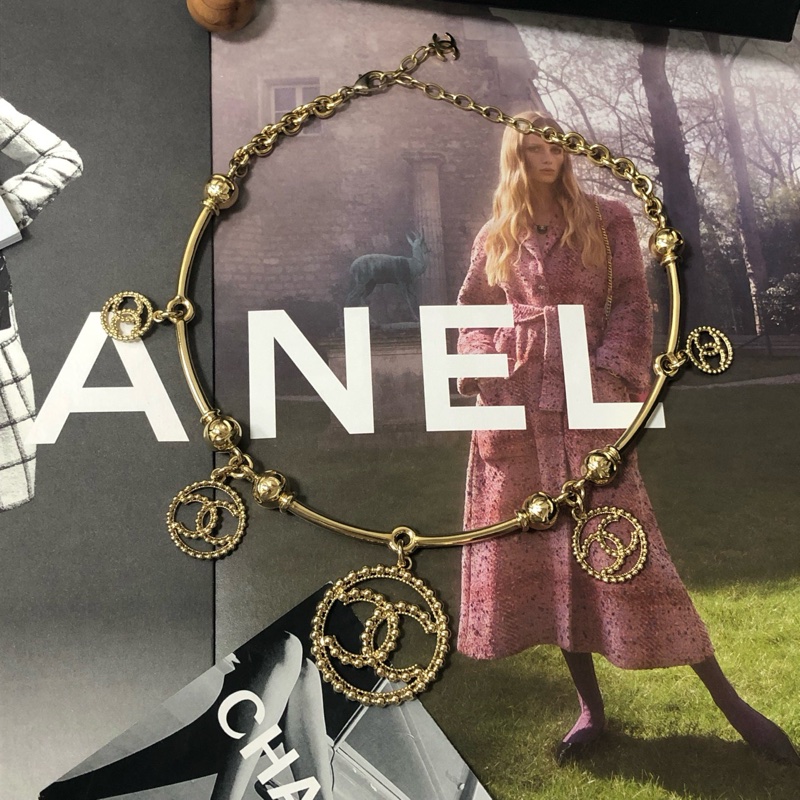 CHANEL竹骨經典Logo圓形鏤空項鍊-1