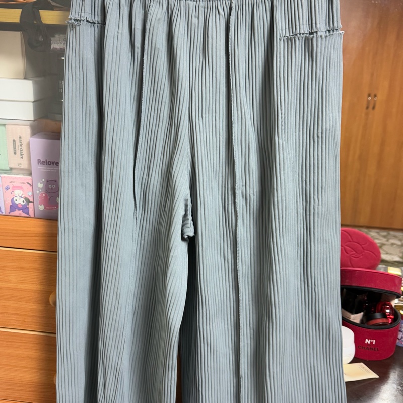 🌺me ISSEY MIYAKE MI19-KF252淺灰色縐褶下身1寬版褲🌺-1