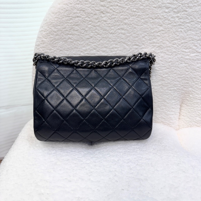 香奈兒絕版孤品🖤帥氣CHANEL黑銀羊皮BOY三層銀鍊斜背包A65442-4