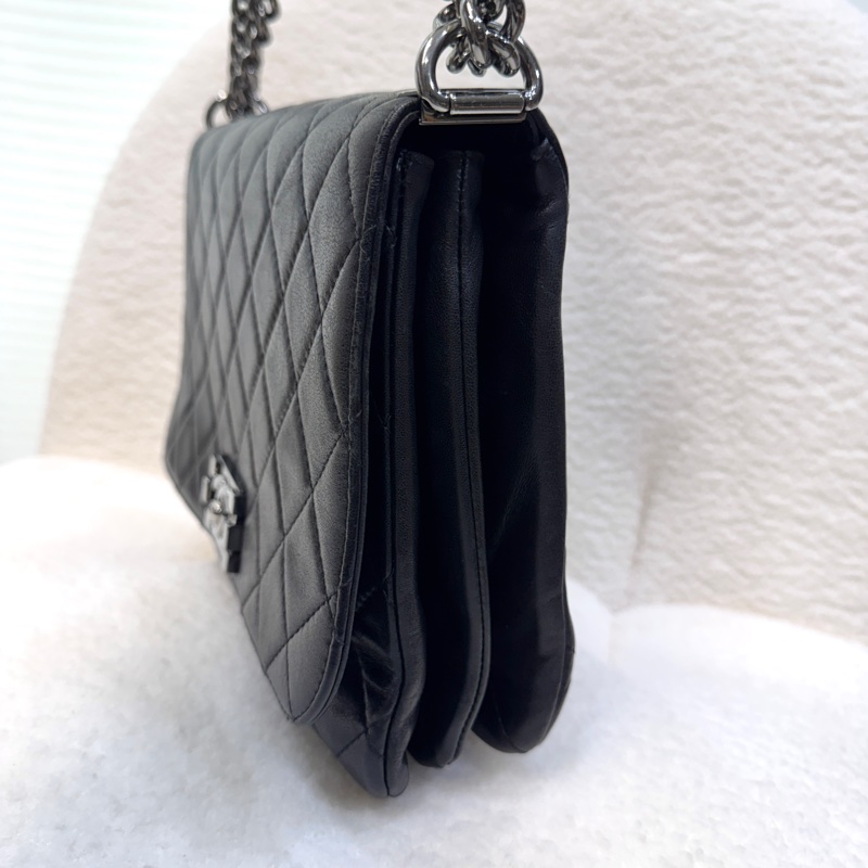 香奈兒絕版孤品🖤帥氣CHANEL黑銀羊皮BOY三層銀鍊斜背包A65442-6