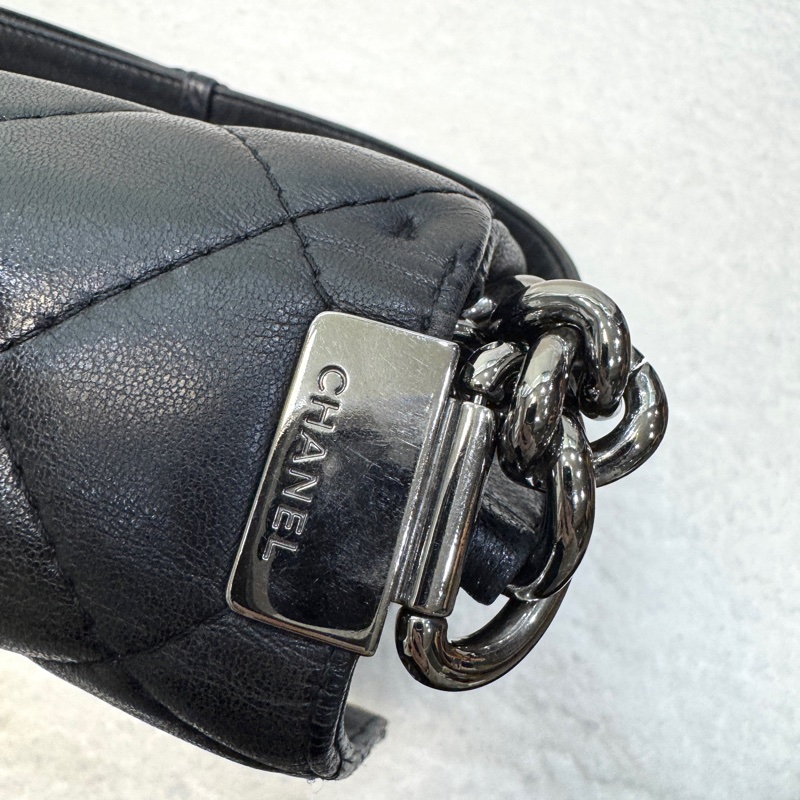 香奈兒絕版孤品🖤帥氣CHANEL黑銀羊皮BOY三層銀鍊斜背包A65442-18