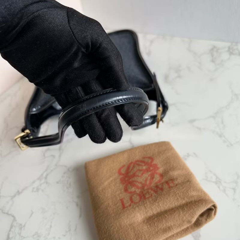 【LA LUNE】絕版中古包 Loewe 黑灰色拼皮流浪包 側背包 單肩包 二手古董包-4