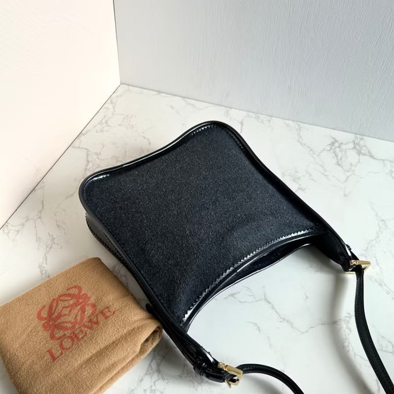 【LA LUNE】絕版中古包 Loewe 黑灰色拼皮流浪包 側背包 單肩包 二手古董包-8