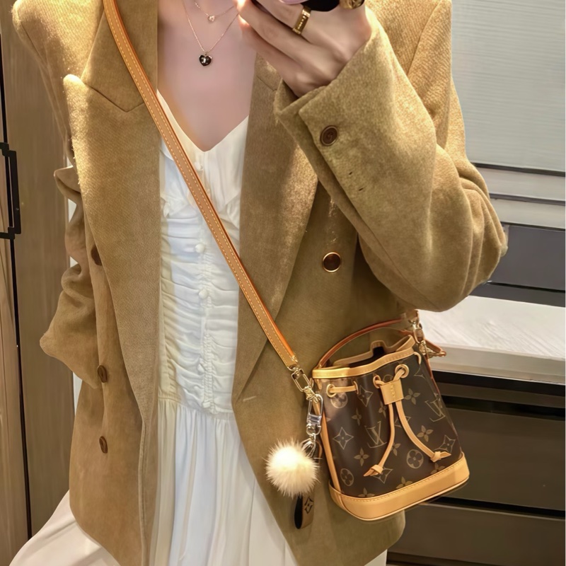 路易威登新款小水桶✨ M81266 LV原花Nano Noe束口水桶包M81266-3