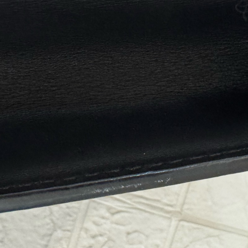 LV黑花紋直式琴譜包-10