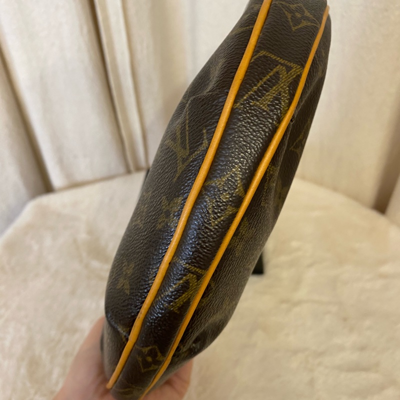 Louis Vuitton 中古款 小號 老花腋下月亮包-2