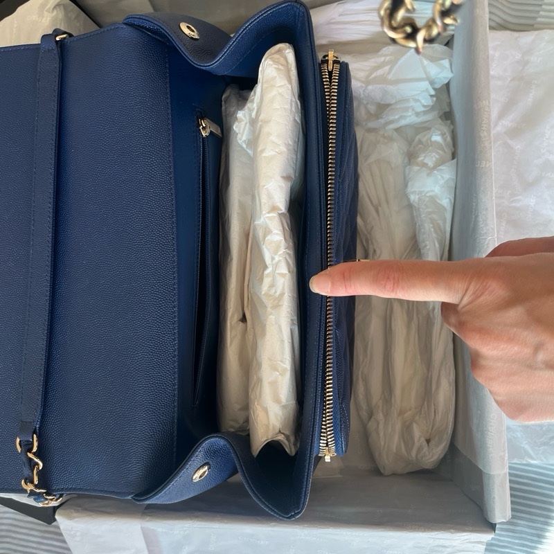 chenal 藍色郵差包-1