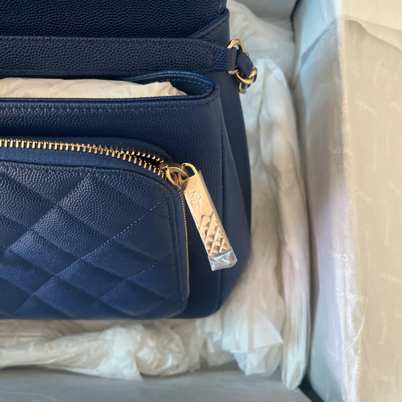 chenal 藍色郵差包-12