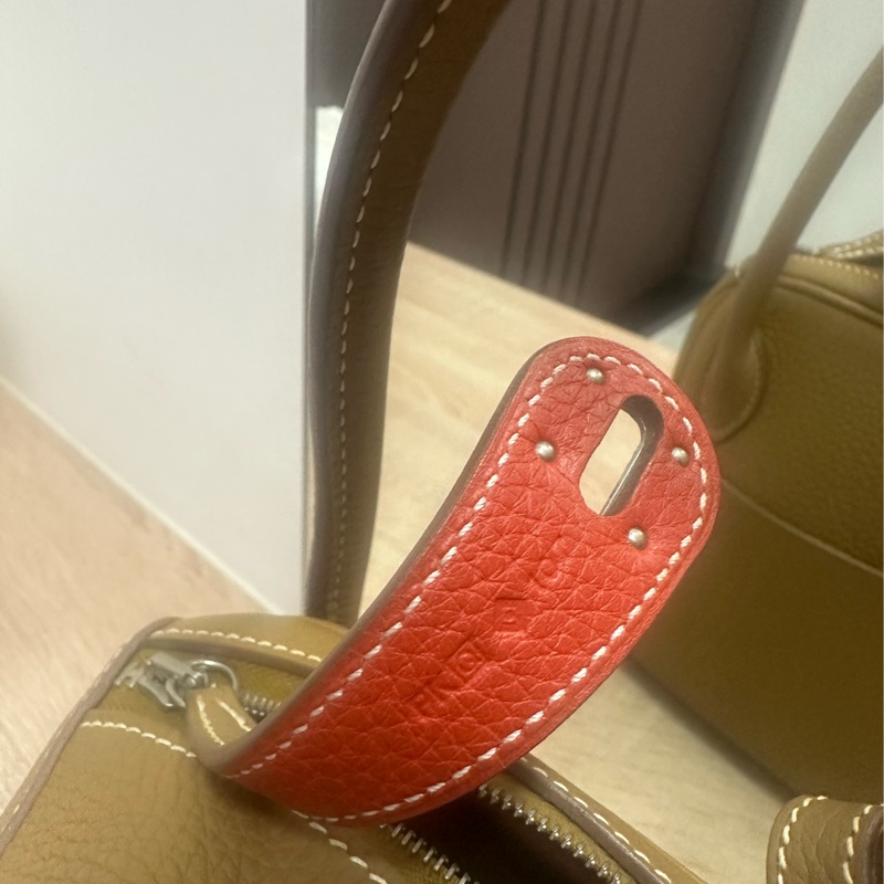 二手愛馬仕 Lindy 26 釋出-17