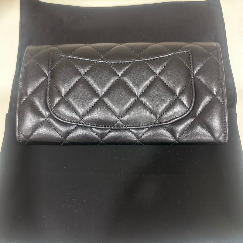 Chanel 小羊皮拉鍊長夾-11