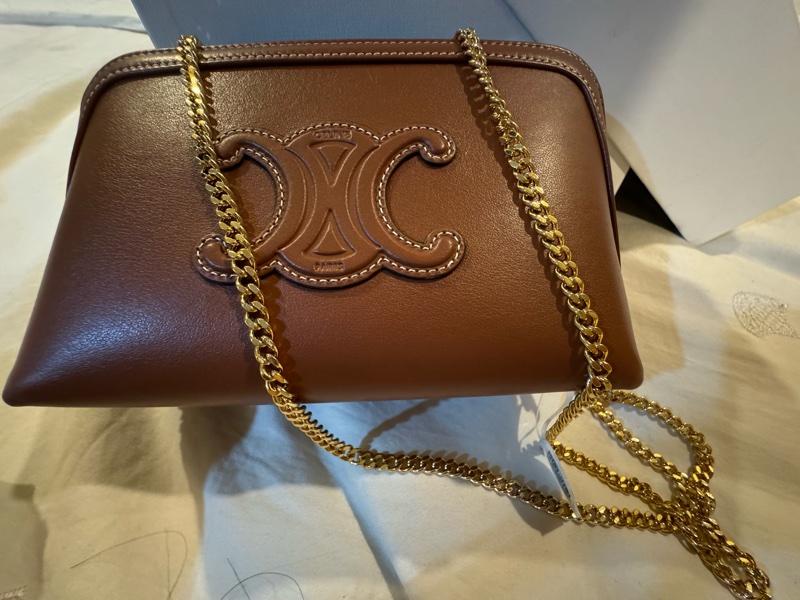 Celine 經典小牛皮鏈帶斜背包-3