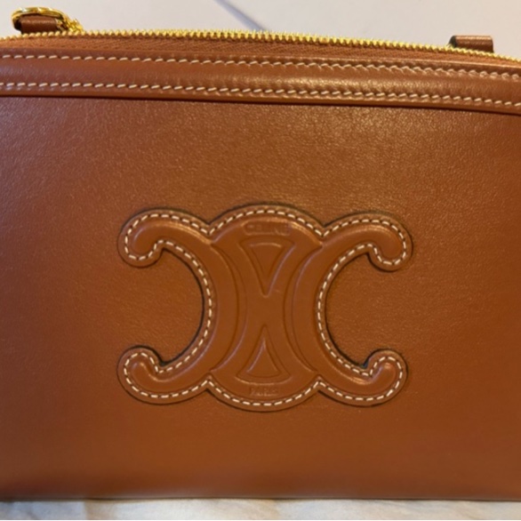 Celine 經典小牛皮鏈帶斜背包-4