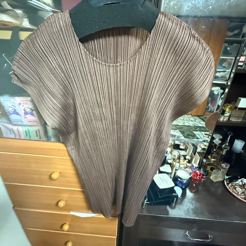 🌺PLEATS PLEASE ISSEY MIYAKE PP26-JK162暗灰棕色6月季節色圓領連袖上衣🌺-0