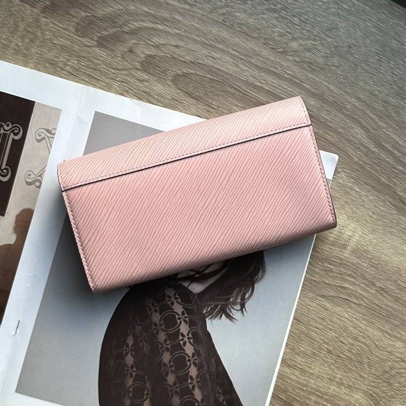 Louis Vuitton M68309 絕版顏色 春夏限定 Twist 櫻花粉 Epi牛皮 銀扣 翻蓋 長夾 女夾(已售出)-2