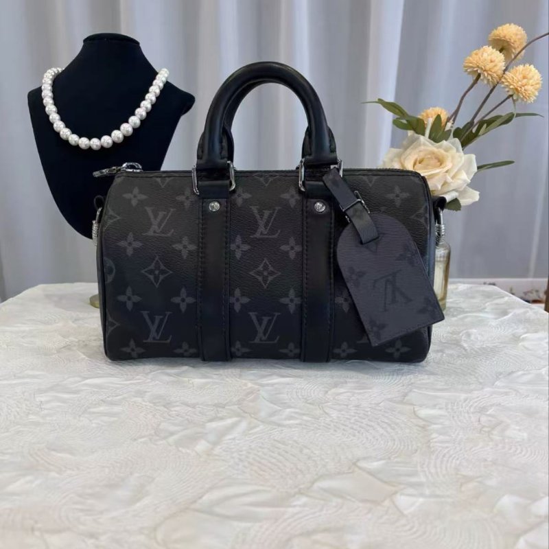 LV Keepall 25 黑武士手提斜背包 芯片款 25*15*11 全新閒置配件塵袋-0