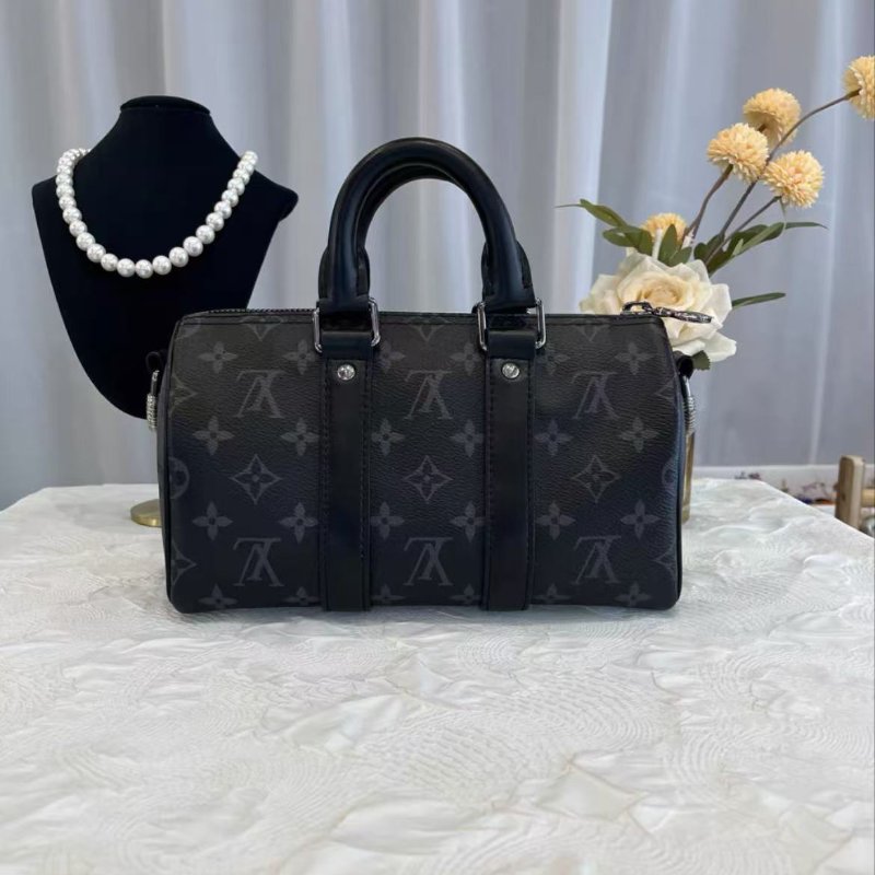 LV Keepall 25 黑武士手提斜背包 芯片款 25*15*11 全新閒置配件塵袋-6