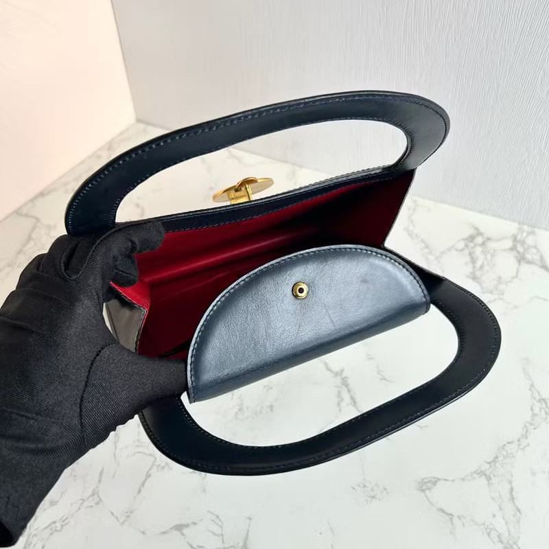 【LA LUNE】絕版中古包 Celine 星球金幣黑白色凱莉包 手提包 古董包 二手包-8