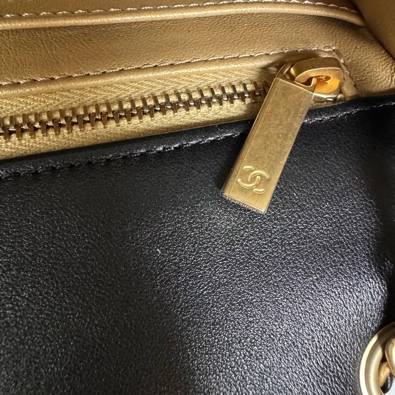 全新 25A香奈兒 Chanel 黑色 金球方胖 / 方胖 金球-22