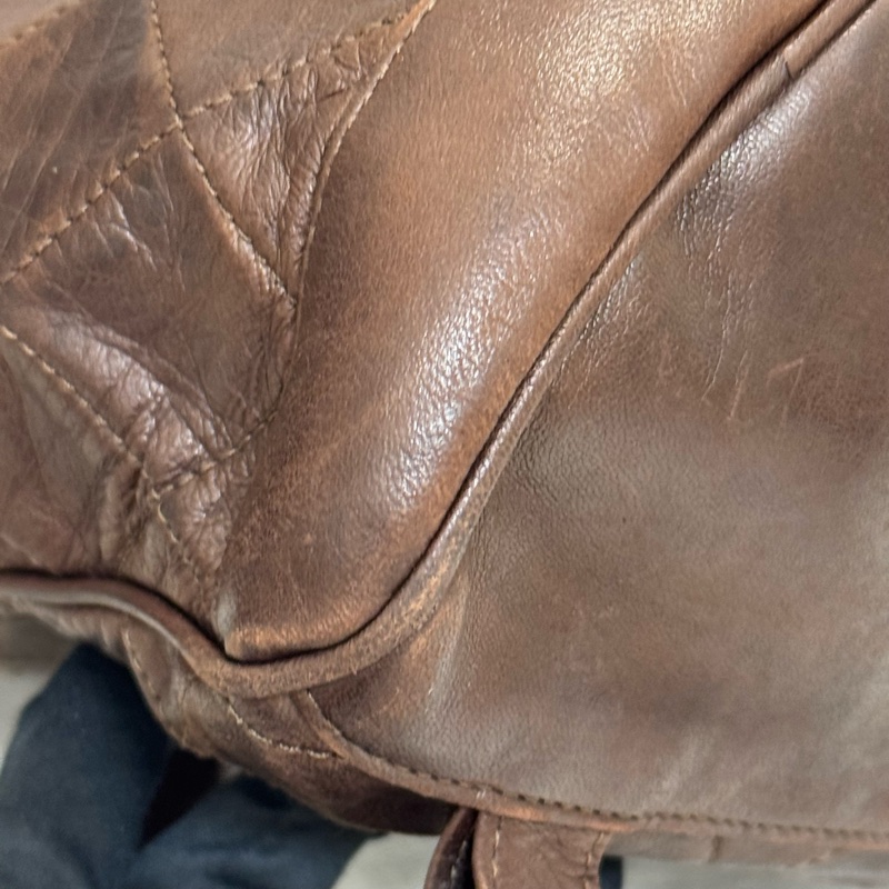 Chanel 後背包 咖啡金扣-9