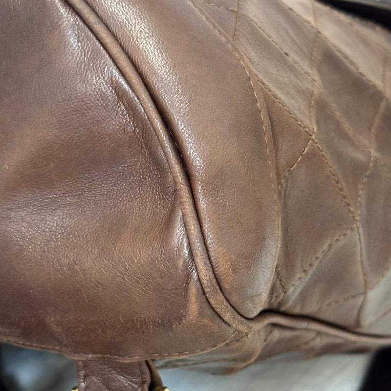 Chanel 後背包 咖啡金扣-10