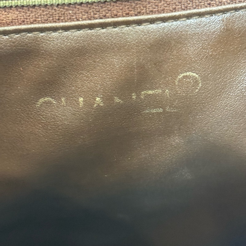 Chanel 後背包 咖啡金扣-12