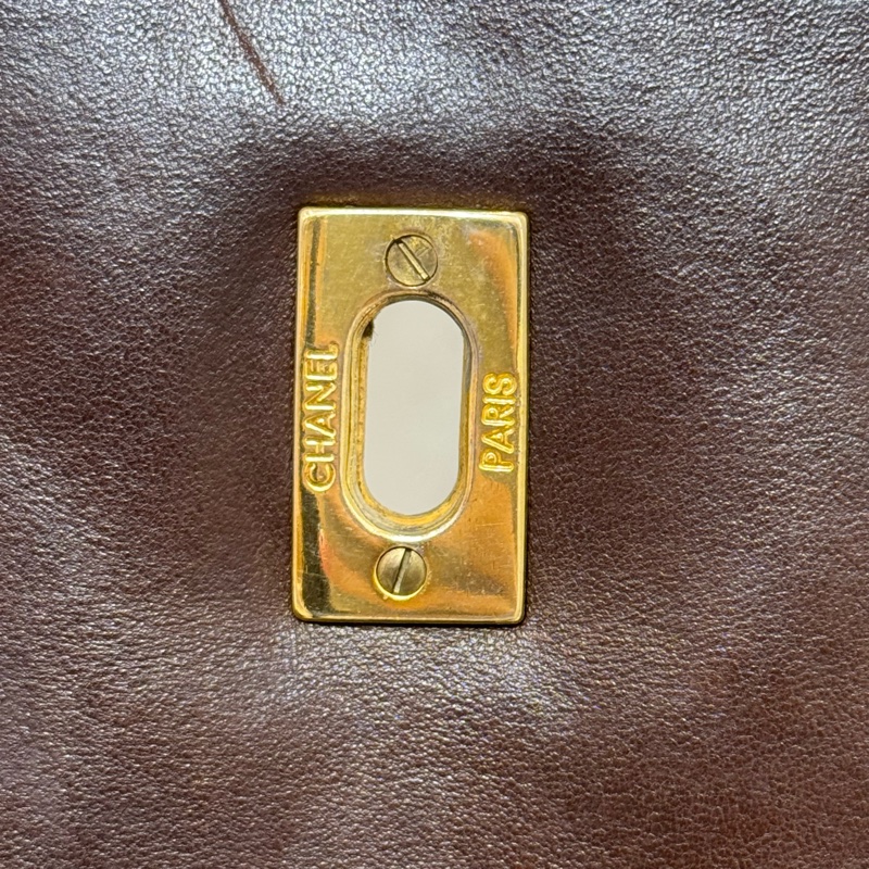 Chanel 後背包 咖啡金扣-16