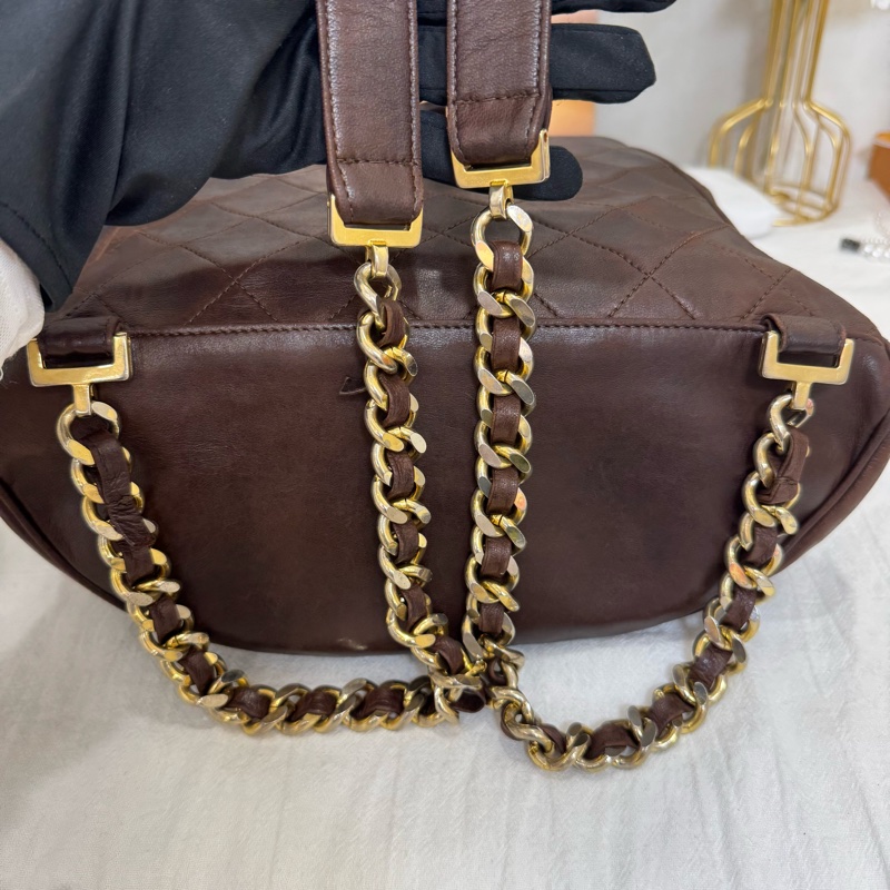 Chanel 後背包 咖啡金扣-21