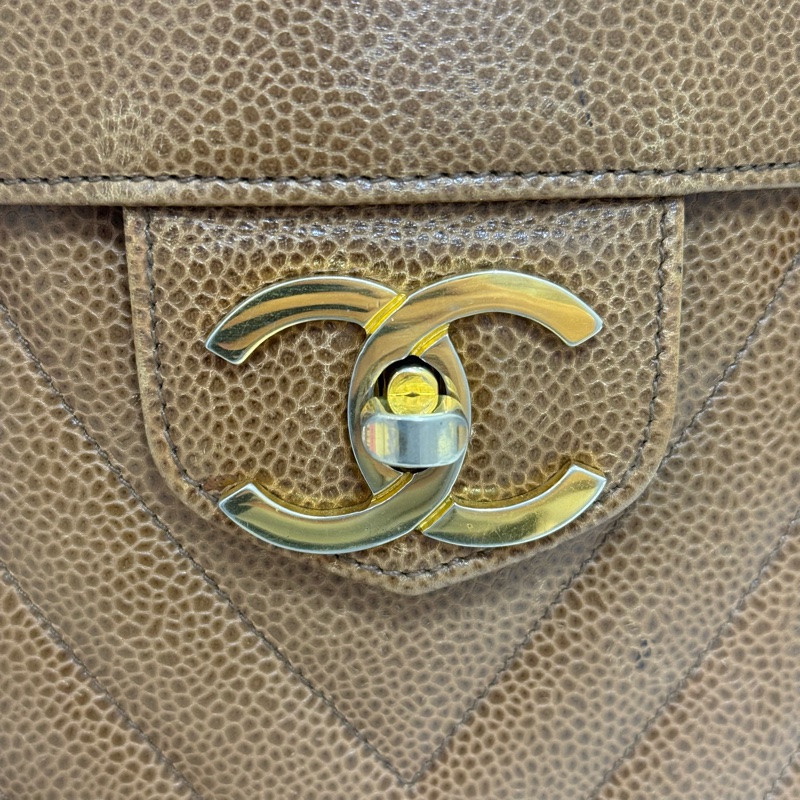 Chanel 奶金水桶化妝包-15