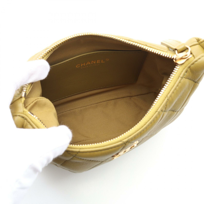 香奈兒 (CHANEL) 絎縫小號 Hobo 鏈條肩背包 AS3223 羊皮 卡其色 二手 CC-2
