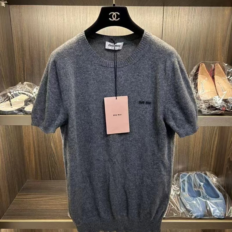 MIUMIU羊絨短袖 尺寸42碼 23熱門款-0