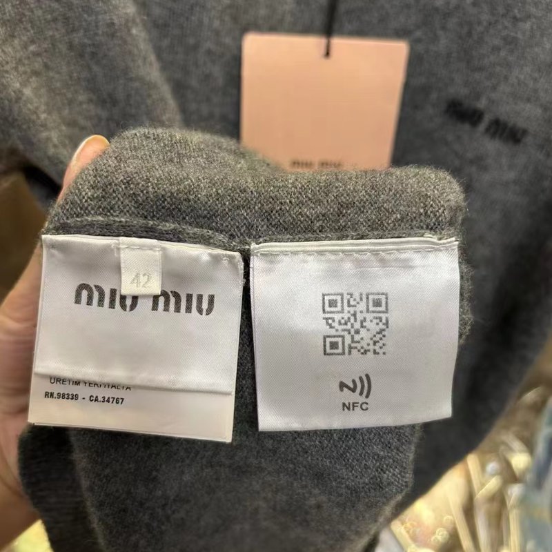 MIUMIU羊絨短袖 尺寸42碼 23熱門款-3