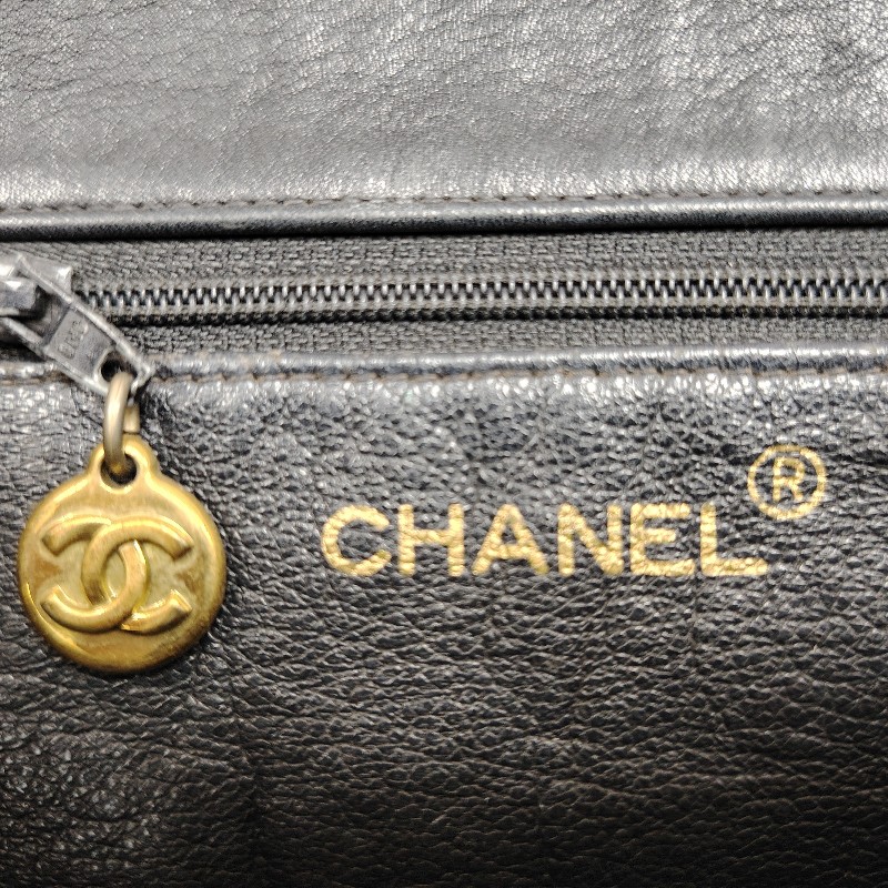 Chanel 香奈兒Tote 黑色 浮雕logo 油蠟牛皮-2