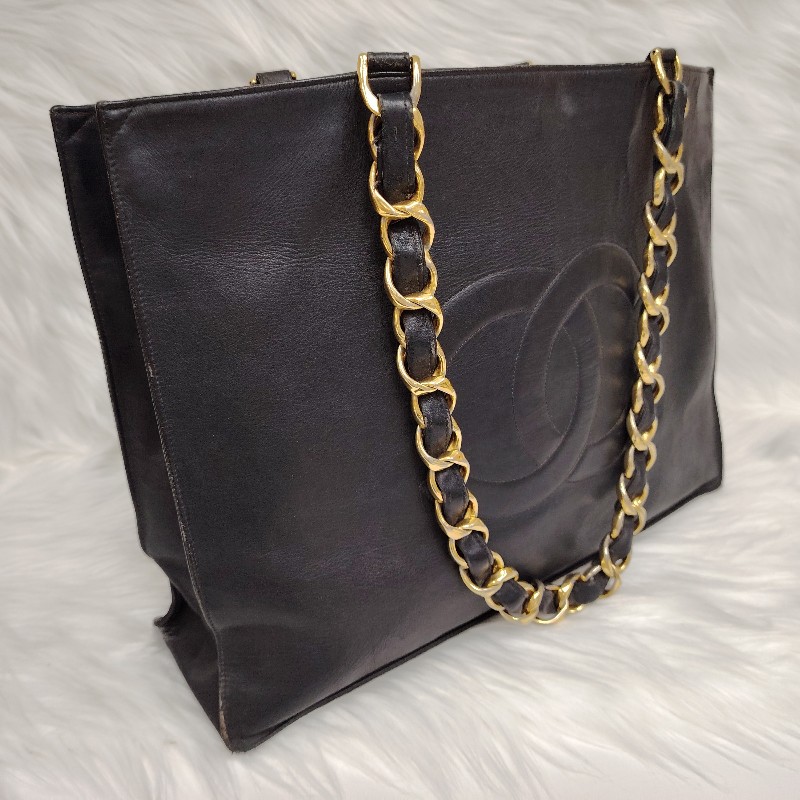 Chanel 香奈兒Tote 黑色 浮雕logo 油蠟牛皮-3
