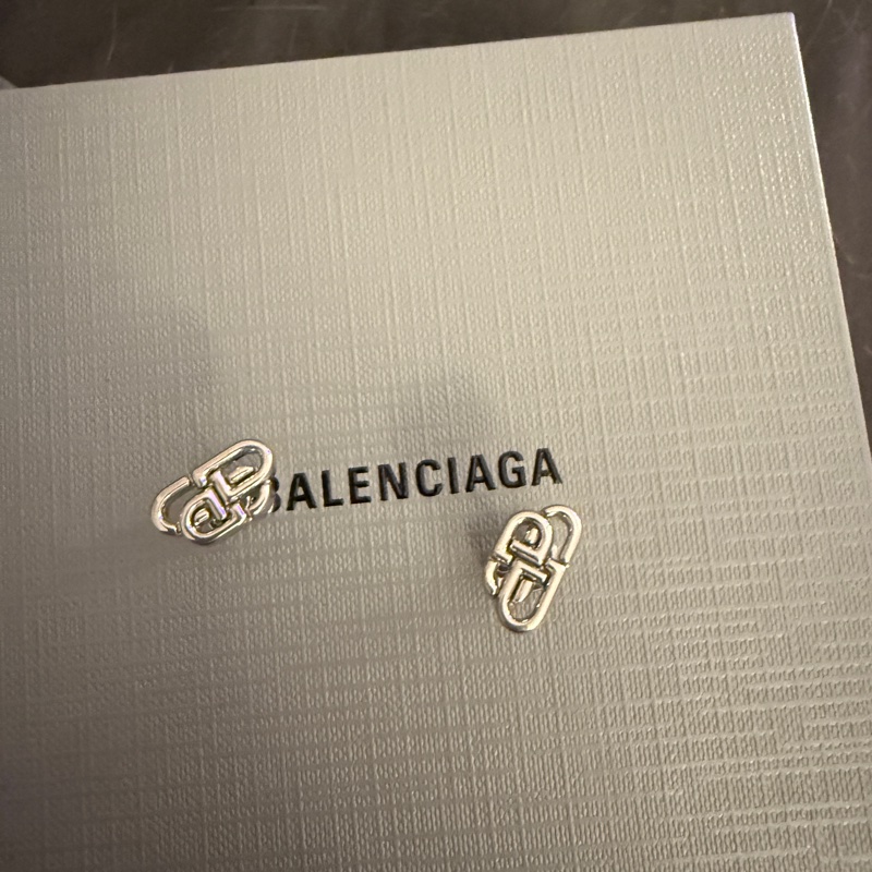 耳環 巴黎世家-1