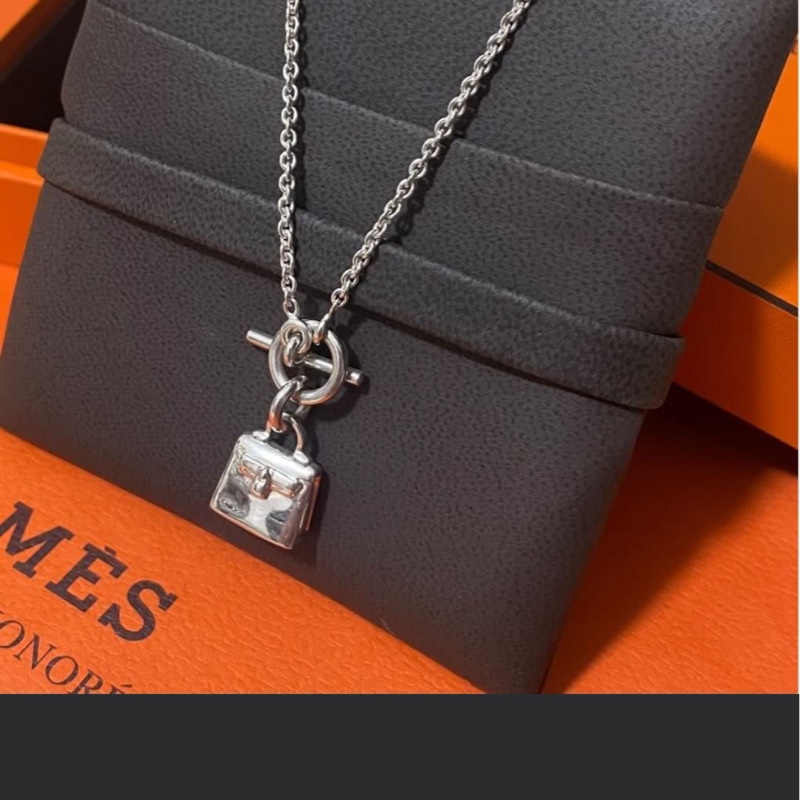 Hermes Kelly sliver necklace-1