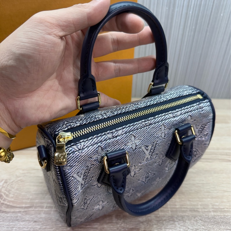 LV M23069 speedy 20 限量稀有炫彩丹寧配色波士頓手提斜背包-9