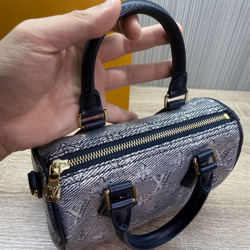 LV M23069 speedy 20 限量稀有炫彩丹寧配色波士頓手提斜背包-10