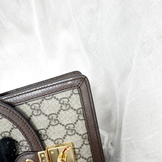 Gucci 經典老花信封斜背包-11