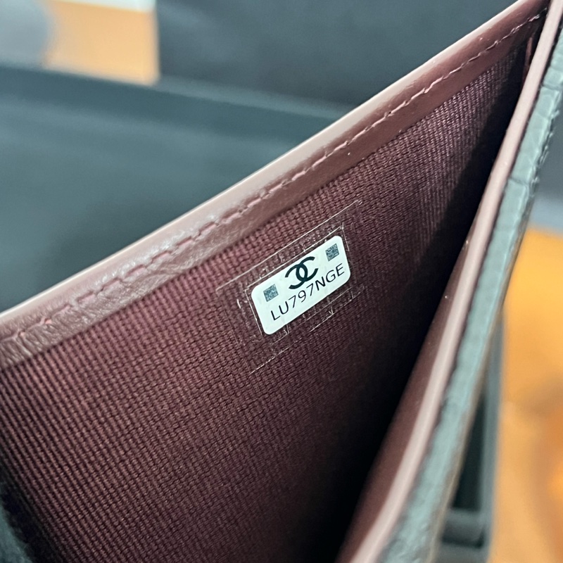 全新｜Chanel荔枝銀扣三折短夾 全配附購證-7