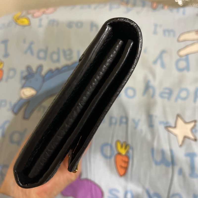 全新 百貨專櫃 LV黑色Capucines金屬邊 翻蓋長夾-14