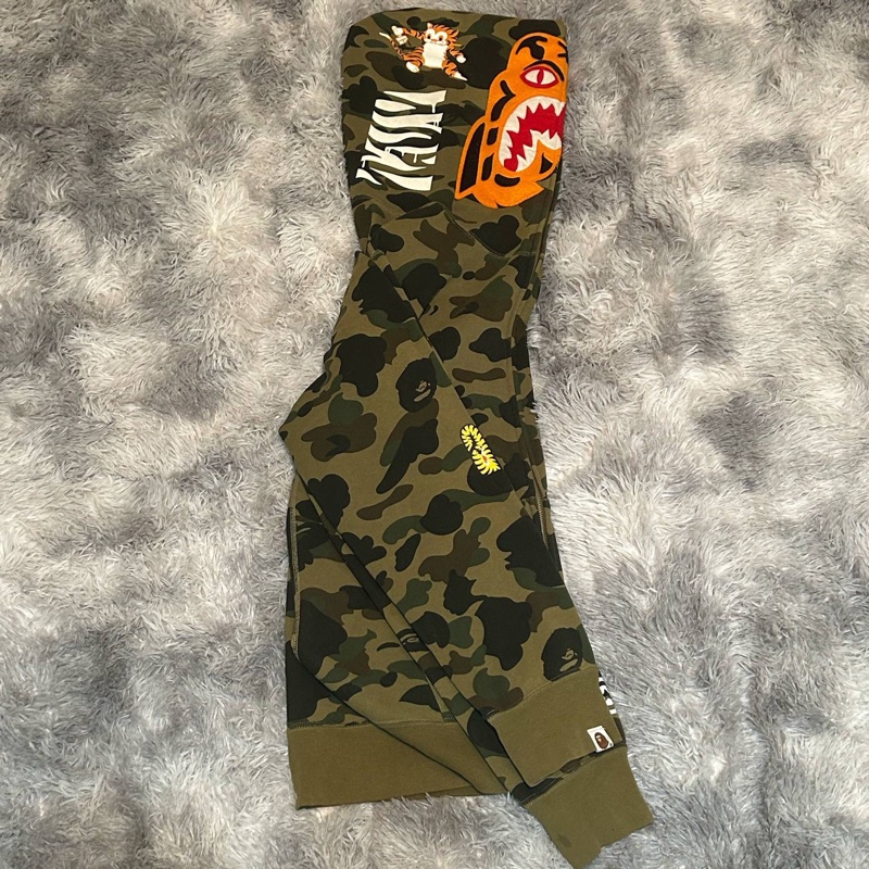 Bape 綠迷彩老虎外套-1