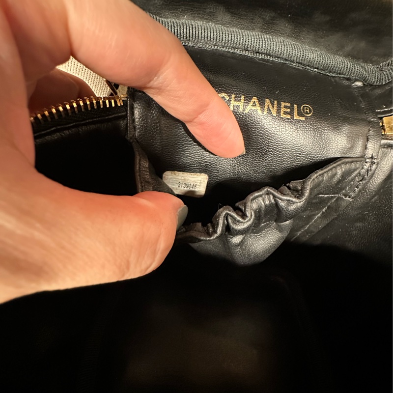 Chanel 化妝包（有卡、配不原裝金色揹鍊）-10