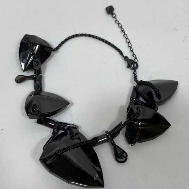 Swarovski 墨黑色赤鐵礦銀夜項鍊 莎樂美暗黑時尚-7