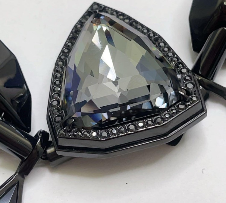 Swarovski 墨黑色赤鐵礦銀夜項鍊 莎樂美暗黑時尚-13