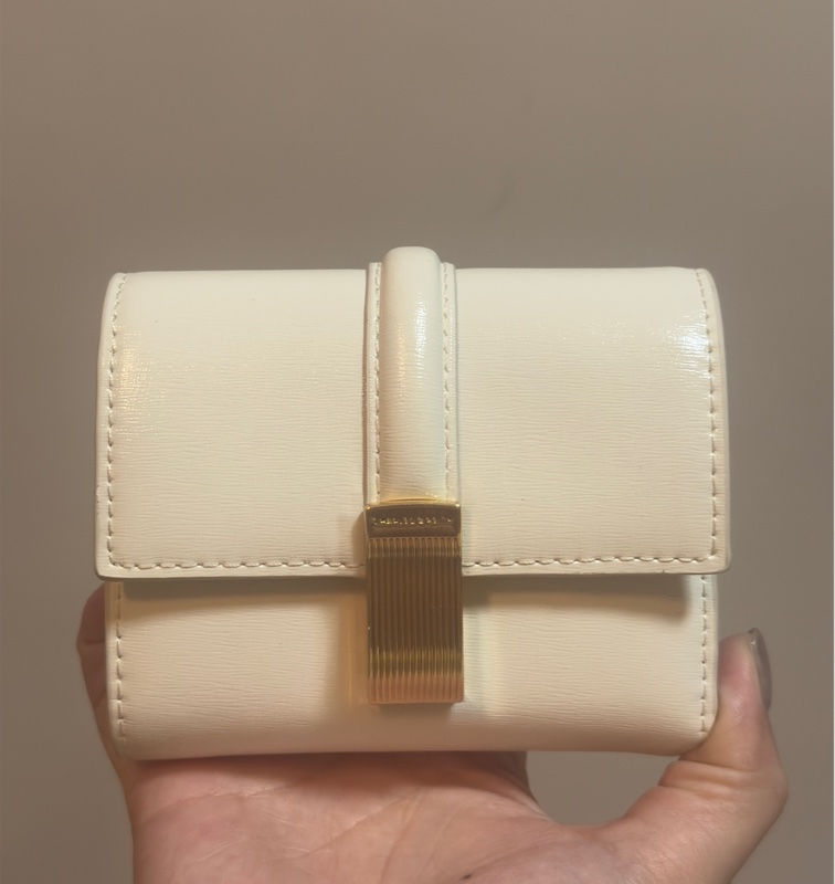 CHARLES&KEITH 小CK 短夾 零錢包 全新 白色短夾-2