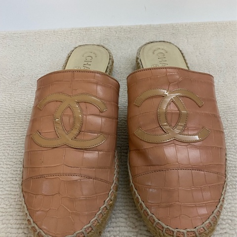 CHANEL Sandals