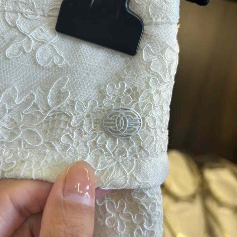 Chanel 秀款蕾絲半身裙正品 34號 只穿一次閒置-2